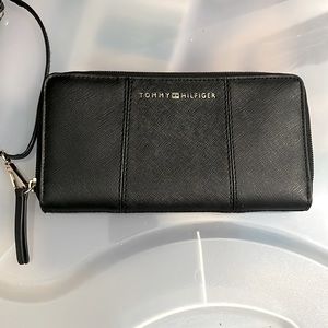 Tommy Hilfiger wallet